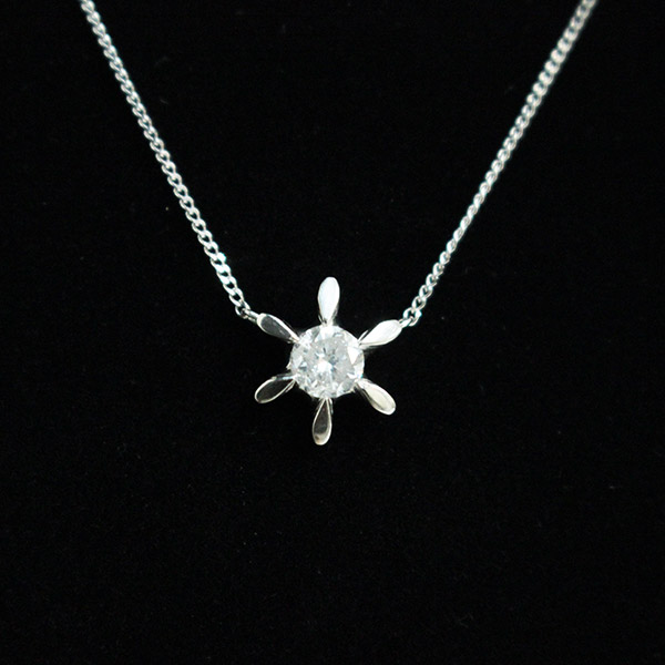 ダイヤモンド　0.375ct　１粒　ネックレス